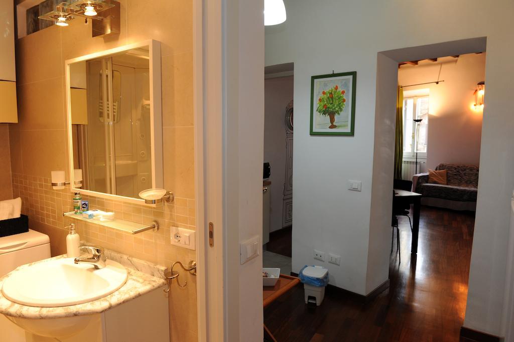 Apartment Lungara Rom